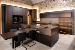 Designing a Kitchen for Entertaining Designing a Kitchen for Entertaining